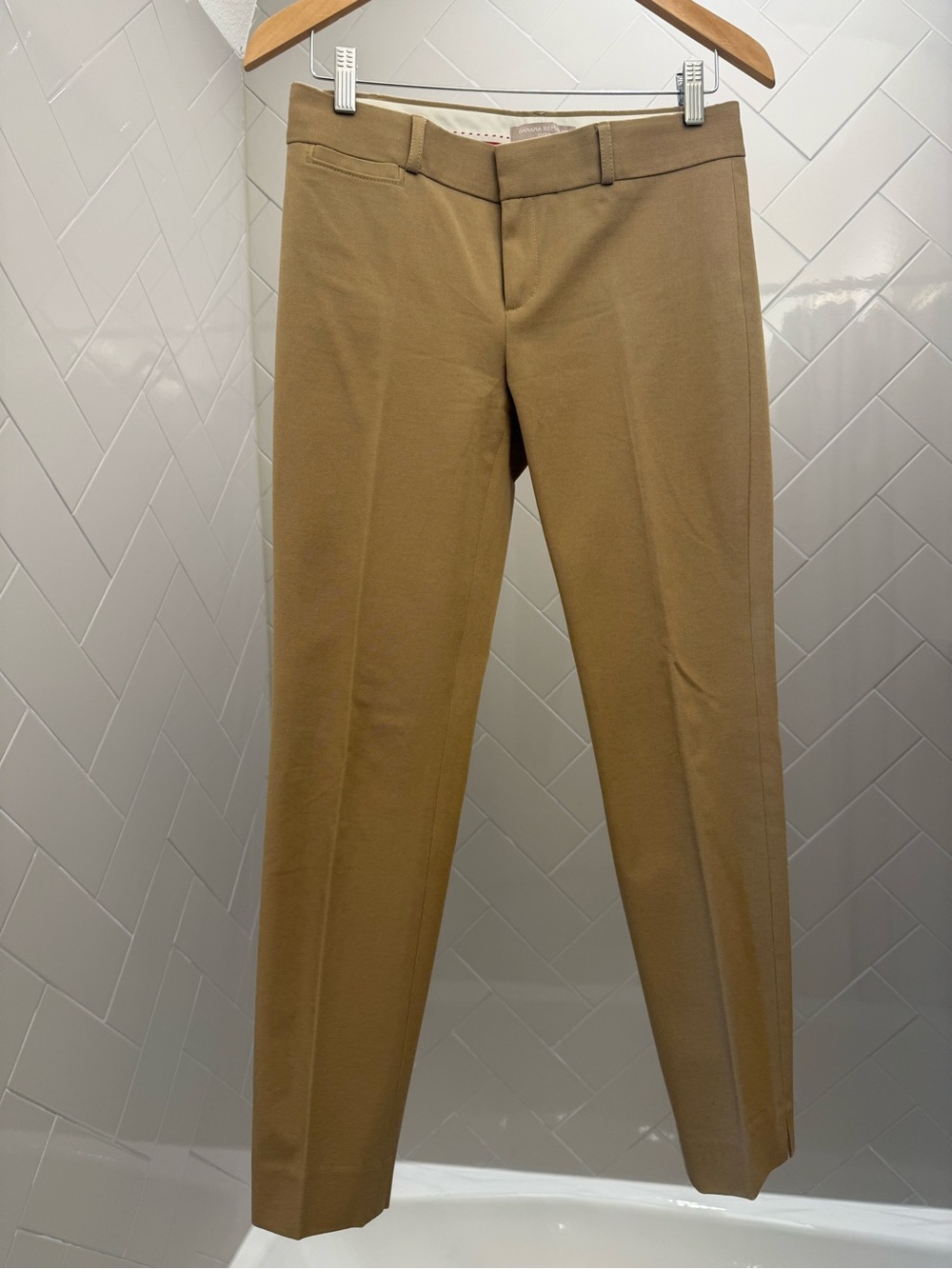 Banana Republic Dress Pants in Camel, Size. 2